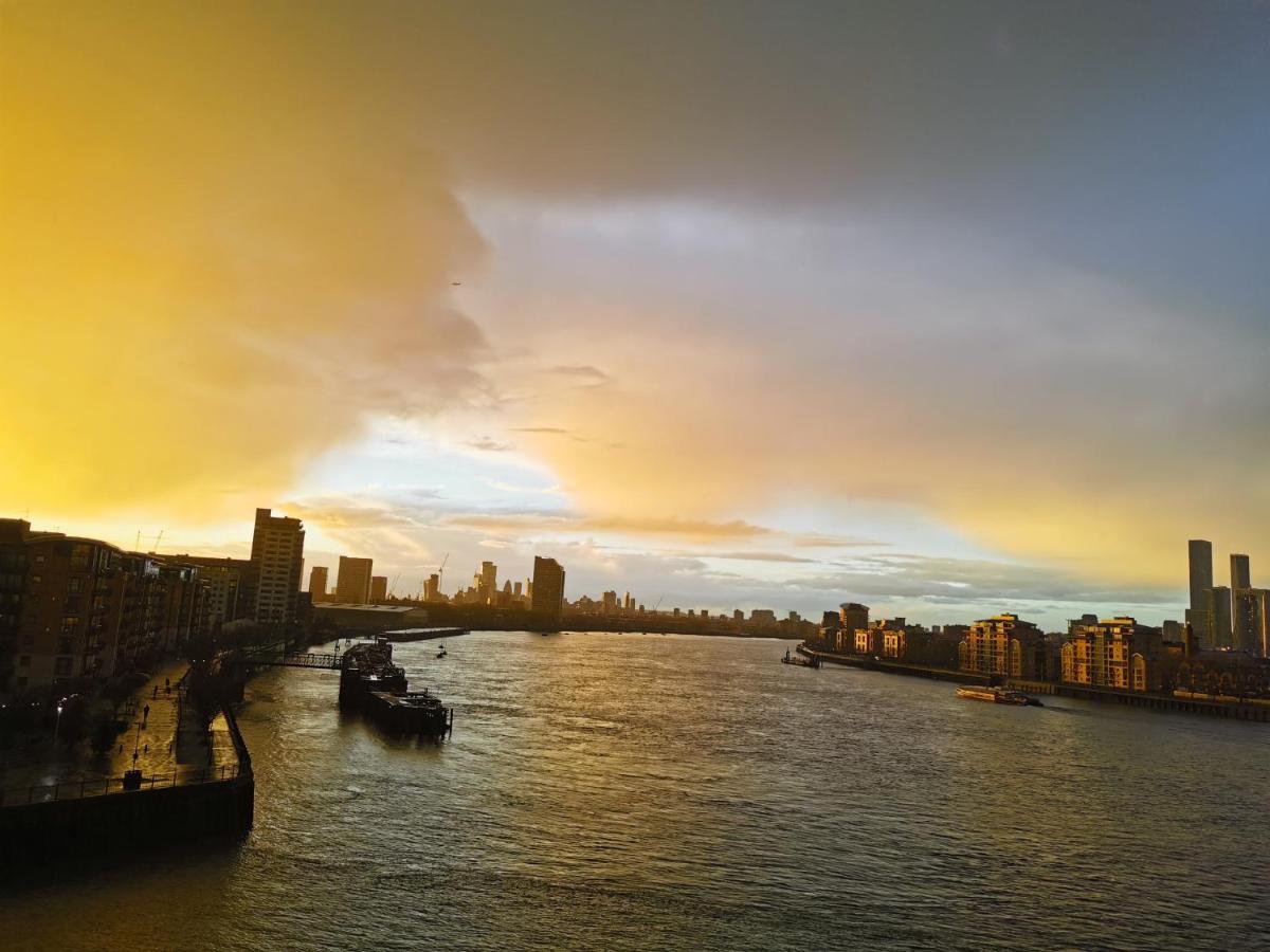 Homestay Room With Stunning Thames River View Лондон Экстерьер фото