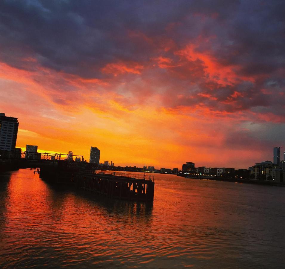 Homestay Room With Stunning Thames River View Лондон Экстерьер фото